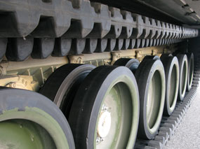 rubber tracks on tank